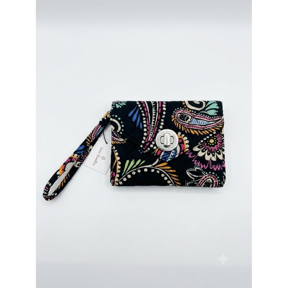 Vera Bradley Bandana Swirl Your Turn Smartphone Wristlet Wallet Quilted New‎